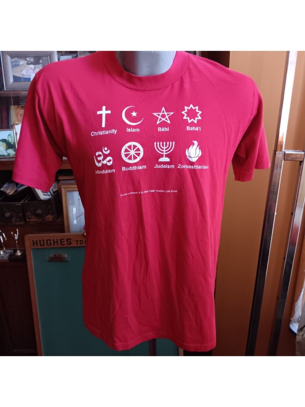 Large Vintage 1990s T-shirt Jerzees Red Religious Icons World USA Thin Blend